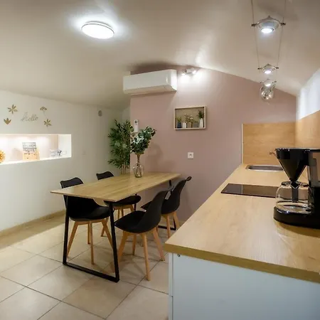 Le Cocon Voute, Air-conditioned شقة